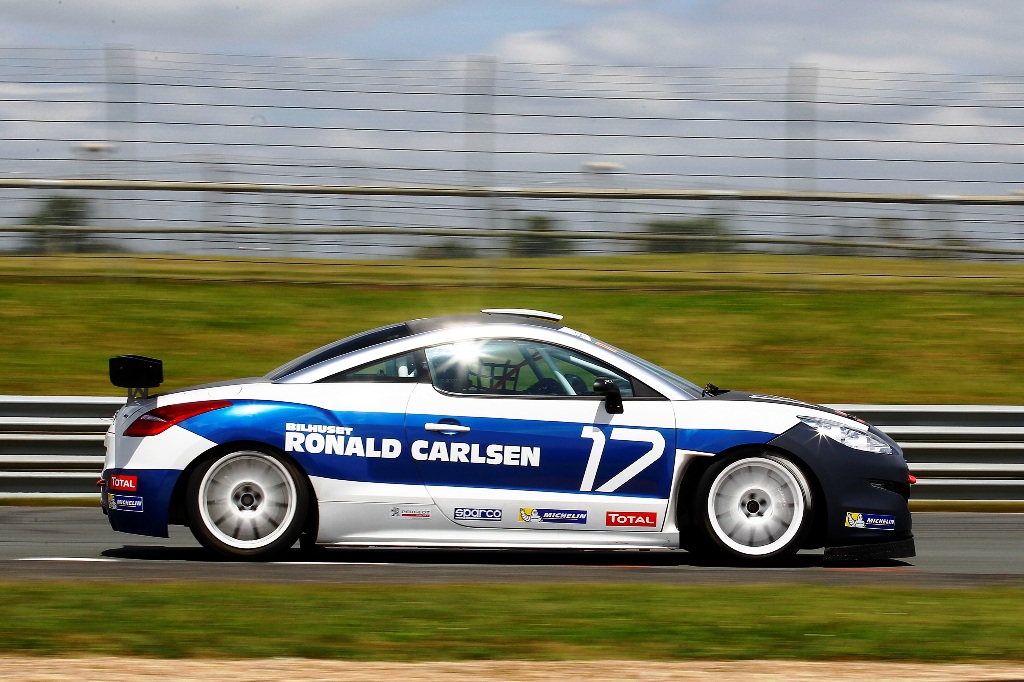 På FDM Jyllandsringen får Michael Carlsen årets eneste danske start i sin Peugeot RCZ
(Foto: Motorsporten.dk)
